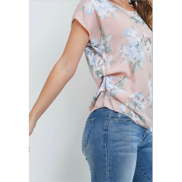 🆕Floral print shirt sleeve blouse - Picture 5 of 6